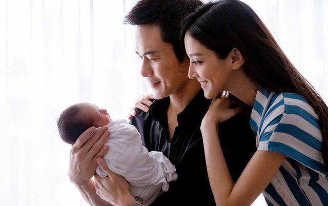 追逐花期的养蜂人