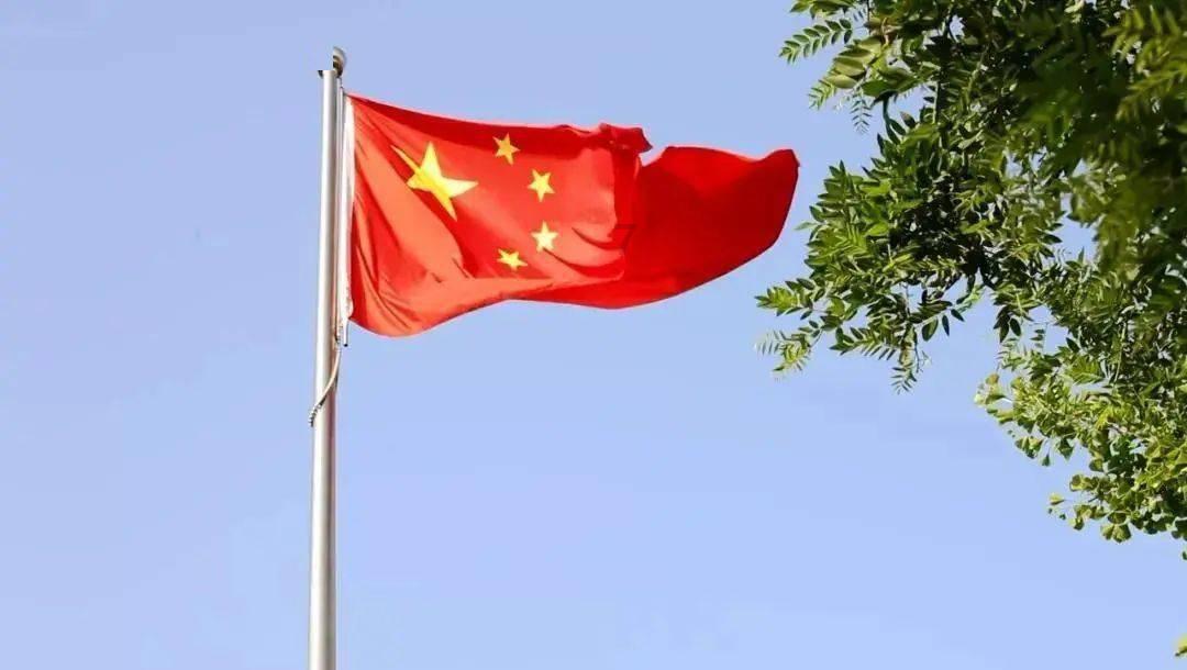 吃星星的恐龙男孩